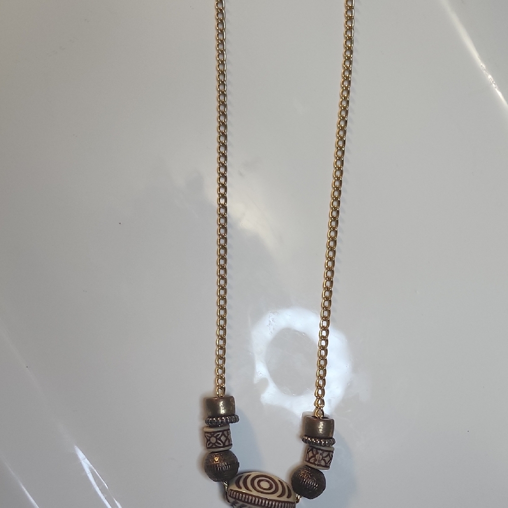 Elegant Gold-Toned Necklace #115